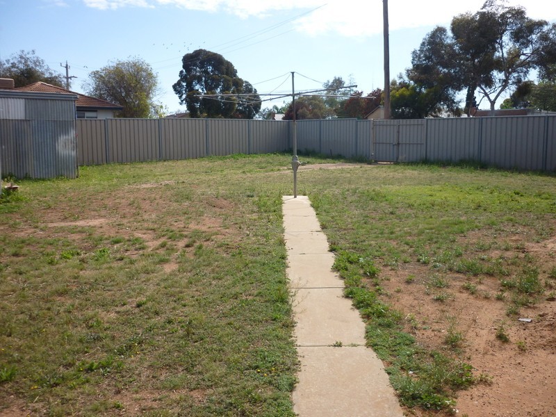 10 Westcliff Road, Red Cliffs VIC 3496