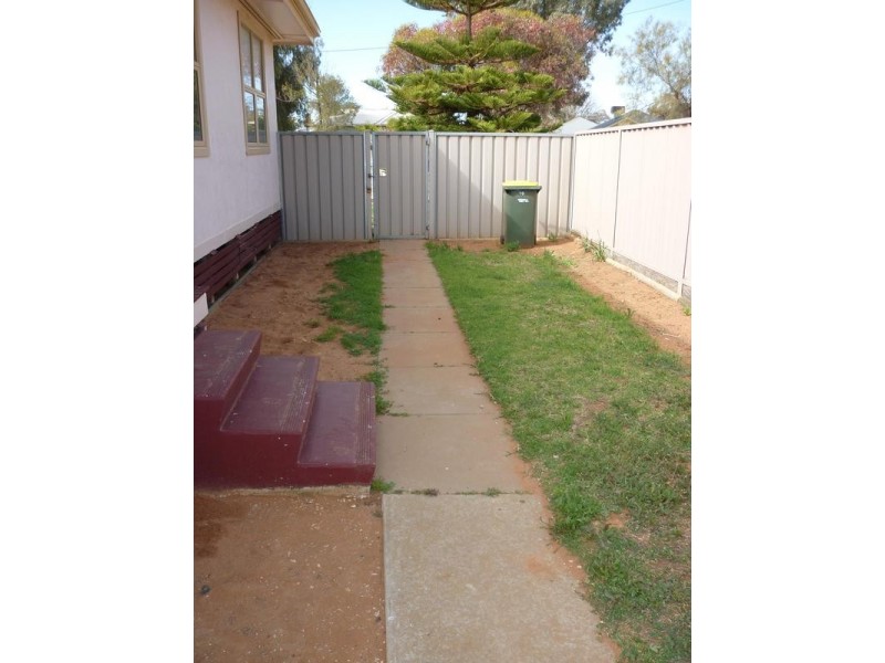 10 Westcliff Road, Red Cliffs VIC 3496