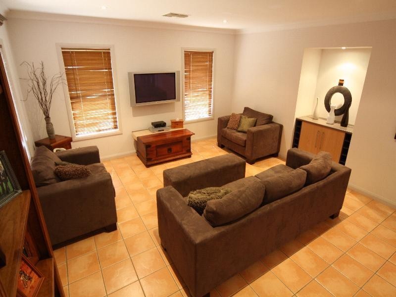 10 Fiona Drive, Gol Gol NSW 2738