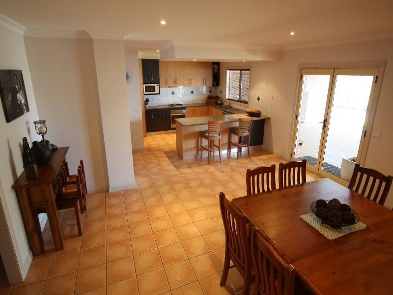 10 Fiona Drive, Gol Gol NSW 2738