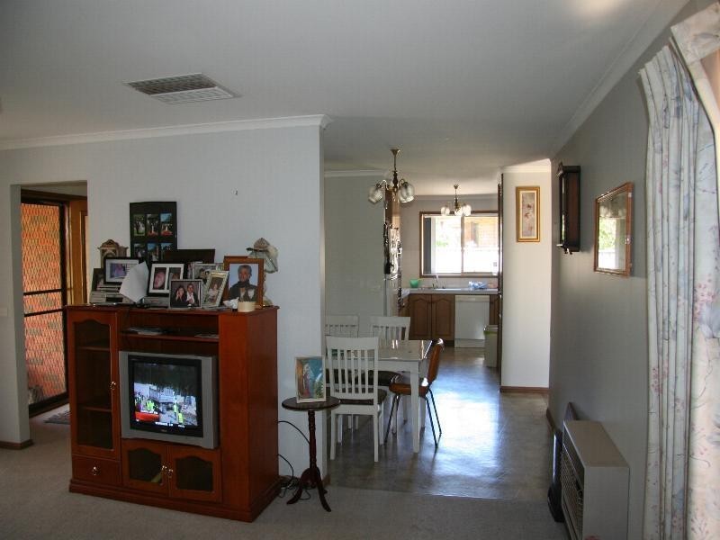 18 Helen Court, Mildura VIC 3500