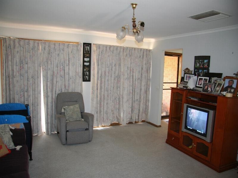 18 Helen Court, Mildura VIC 3500