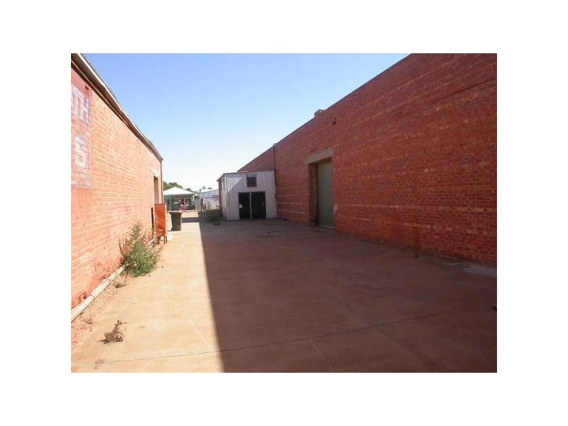 125-127 Pine Avenue, Mildura VIC 3500