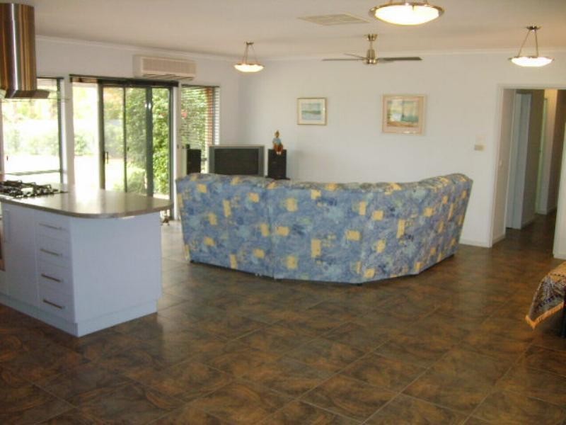 10 Lakeside Drive, Mildura VIC 3500