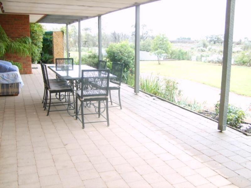 10 Lakeside Drive, Mildura VIC 3500