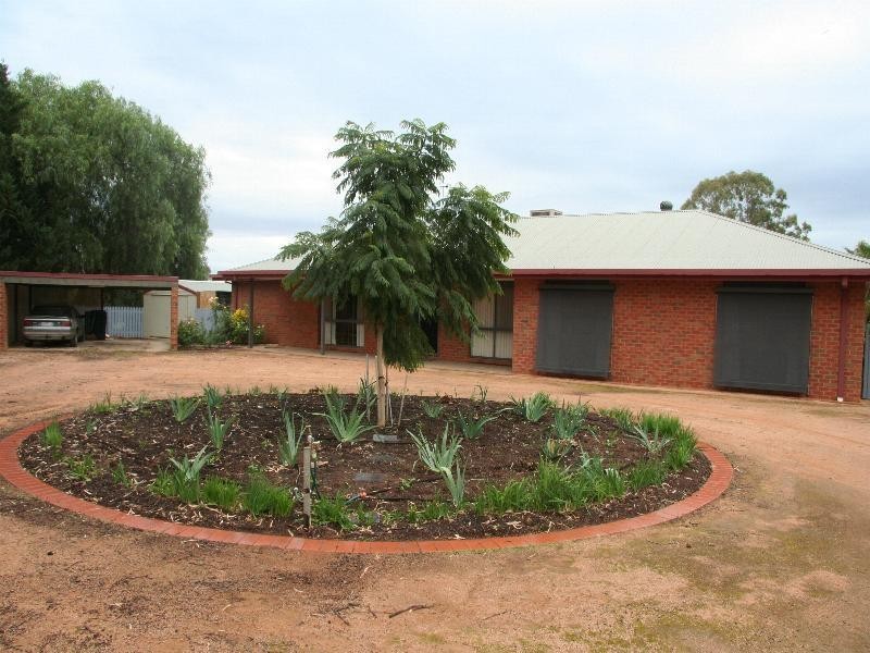 10 Lakeside Drive, Mildura VIC 3500