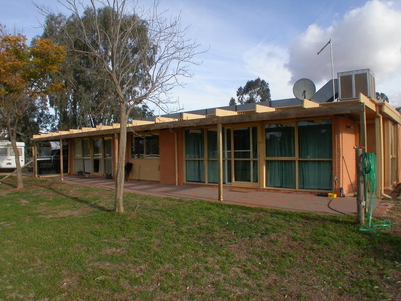 70 Ginquam Avenue, Mildura VIC 3500