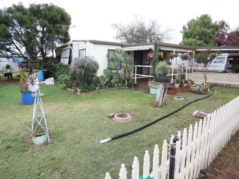 Site 1 Sunraysia Holiday Park, Sturt Highway, Mildura VIC 3500