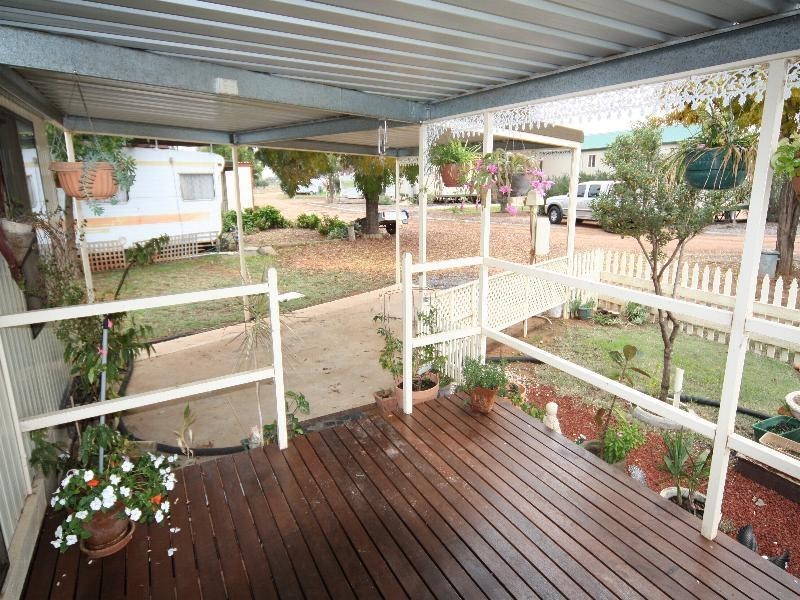 Site 1 Sunraysia Holiday Park, Sturt Highway, Mildura VIC 3500