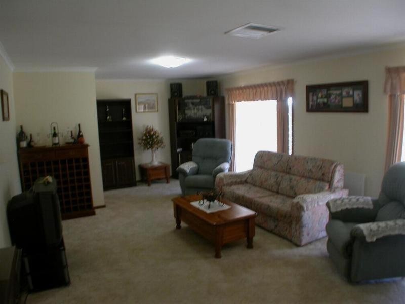 13 Matotek Court, Mildura VIC 3500