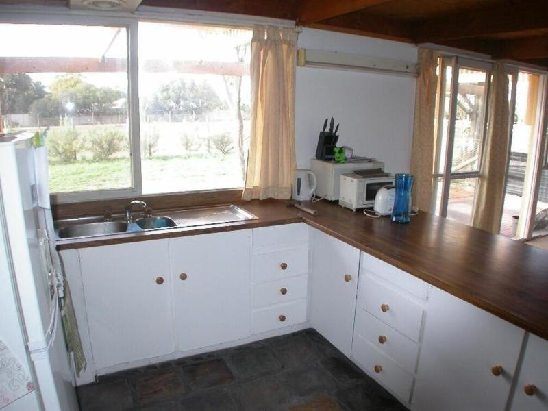 70 Ginquam Avenue, Mildura VIC 3500