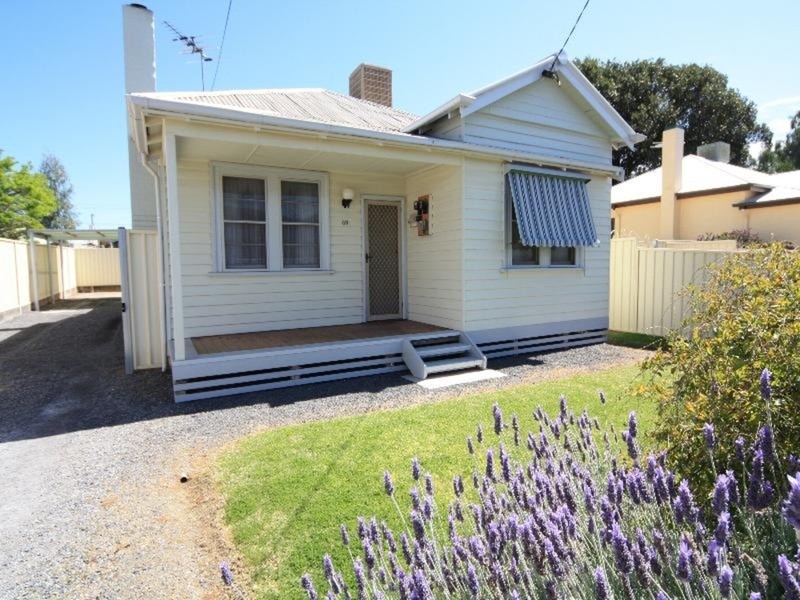 69 Douglas Avenue, Mildura VIC 3500