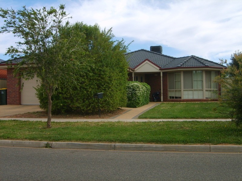 11 Canterbury Drive, Mildura VIC 3500