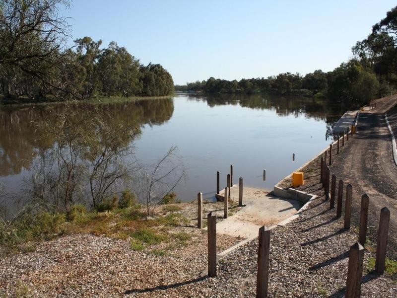 39 Riverview Drive, Dareton NSW 2717