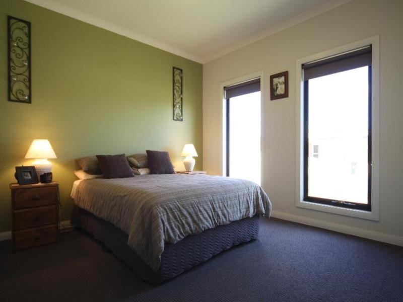 8 Nicholas Avenue, Mildura VIC 3500