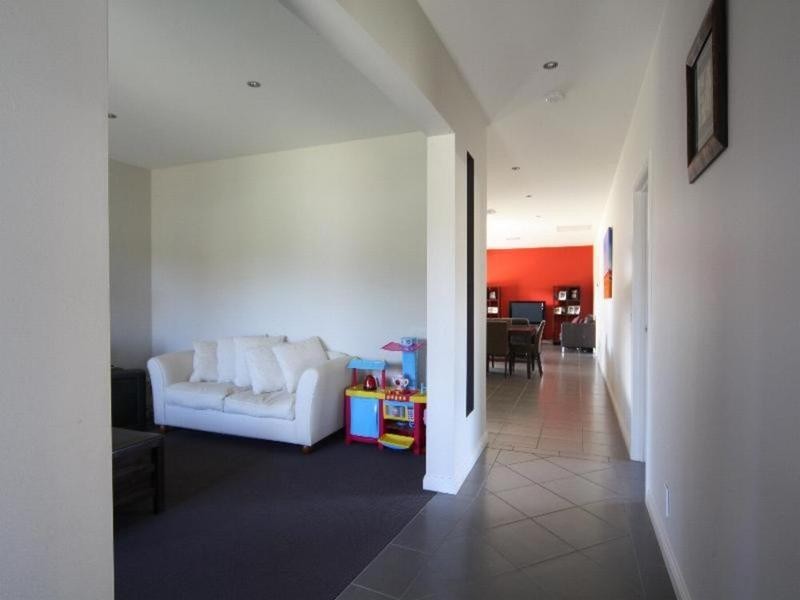 8 Nicholas Avenue, Mildura VIC 3500