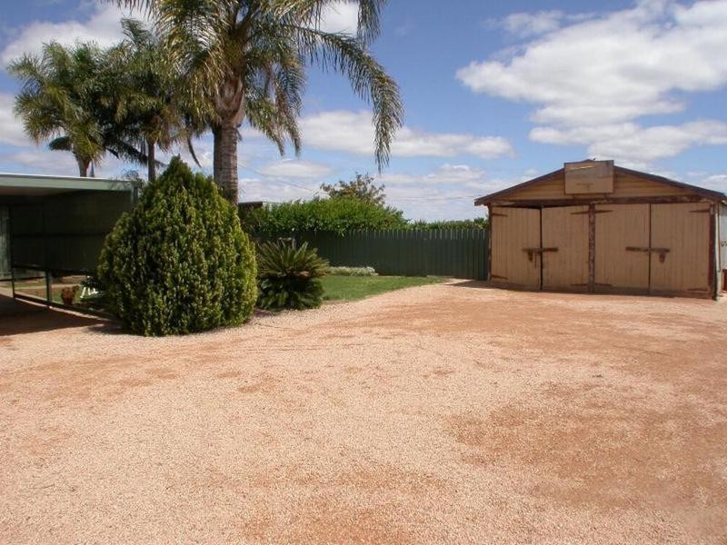 814 Cureton Avenue, Nichols Point VIC 3501