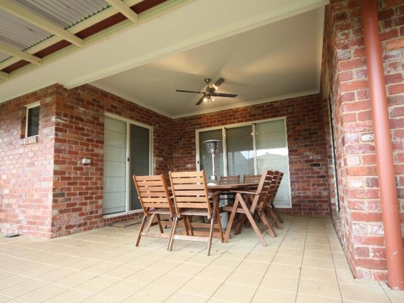 4 Robert Court, Gol Gol NSW 2738