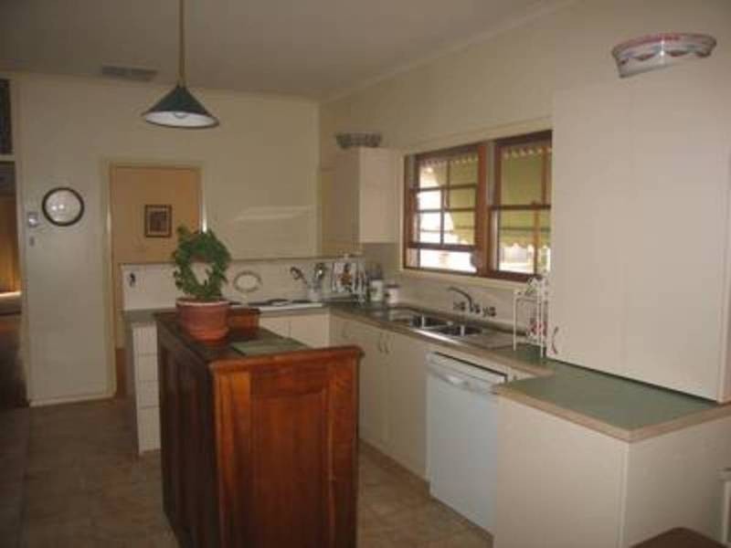 12 Richardson Grove, Mildura VIC 3500