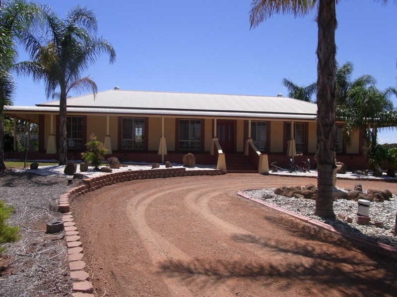 187 Whitecliff Avenue, Mildura South VIC 3501