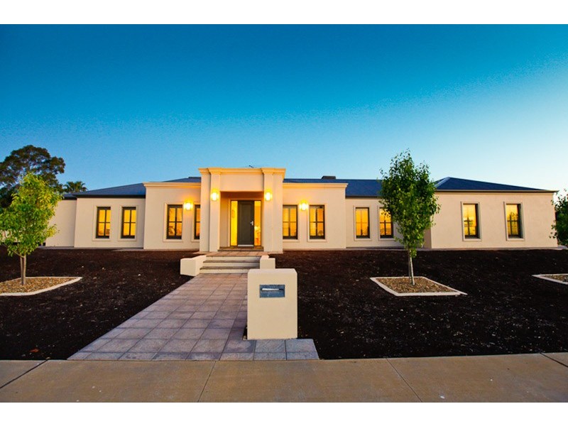 588 Koorlong Avenue, Irymple VIC 3498