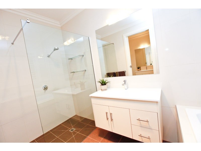 588 Koorlong Avenue, Irymple VIC 3498