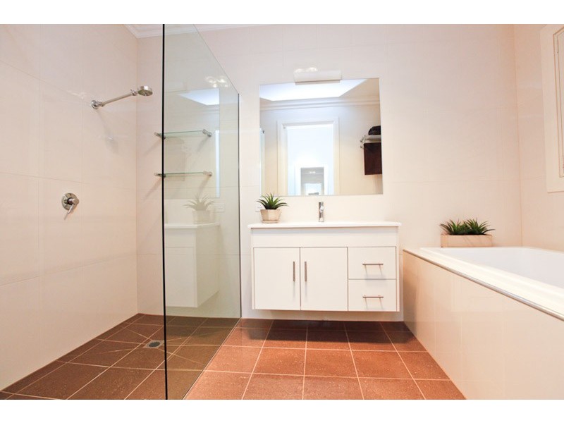 588 Koorlong Avenue, Irymple VIC 3498