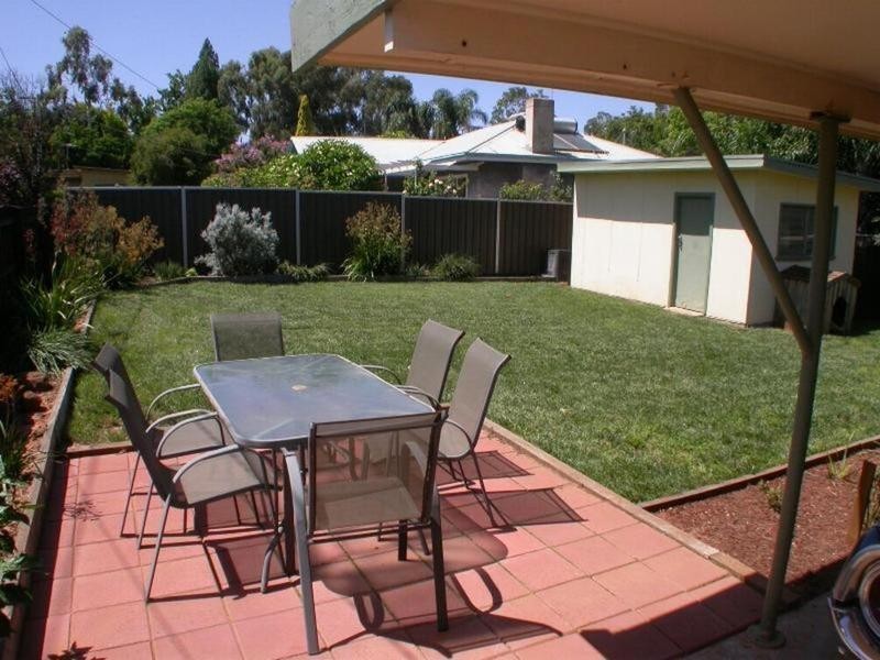 8 Stuart Avenue, Mildura VIC 3500