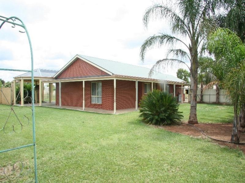 1094 Sandilong Avenue, Irymple VIC 3498