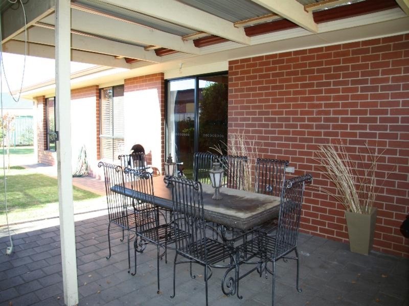 32 Belleview Drive, Irymple VIC 3498