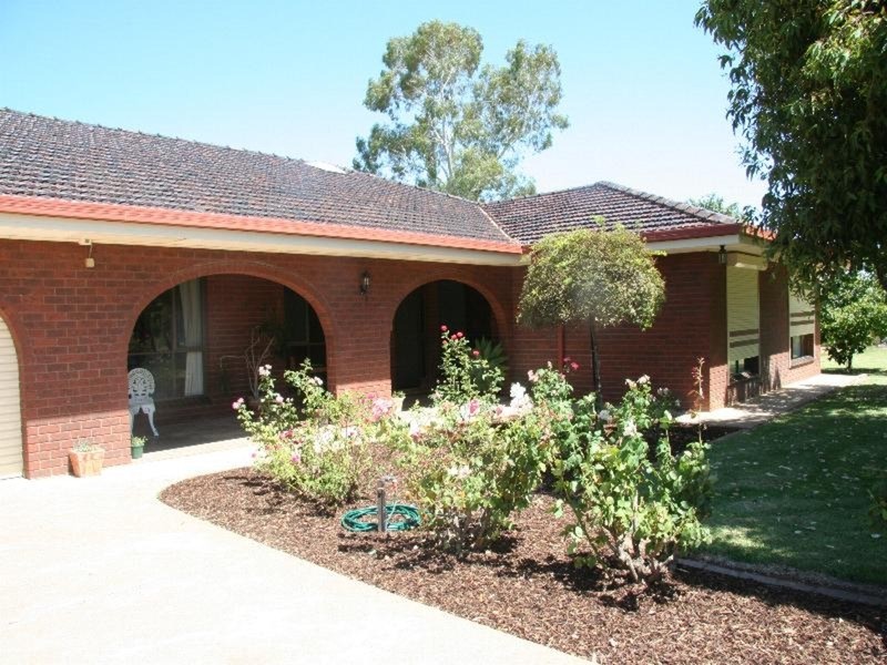 423 Cureton Avenue, Nichols Point VIC 3501