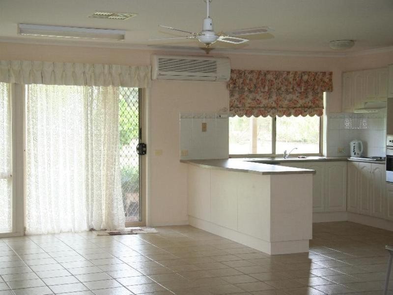 10 Regina Avenue, Cabarita VIC 3505