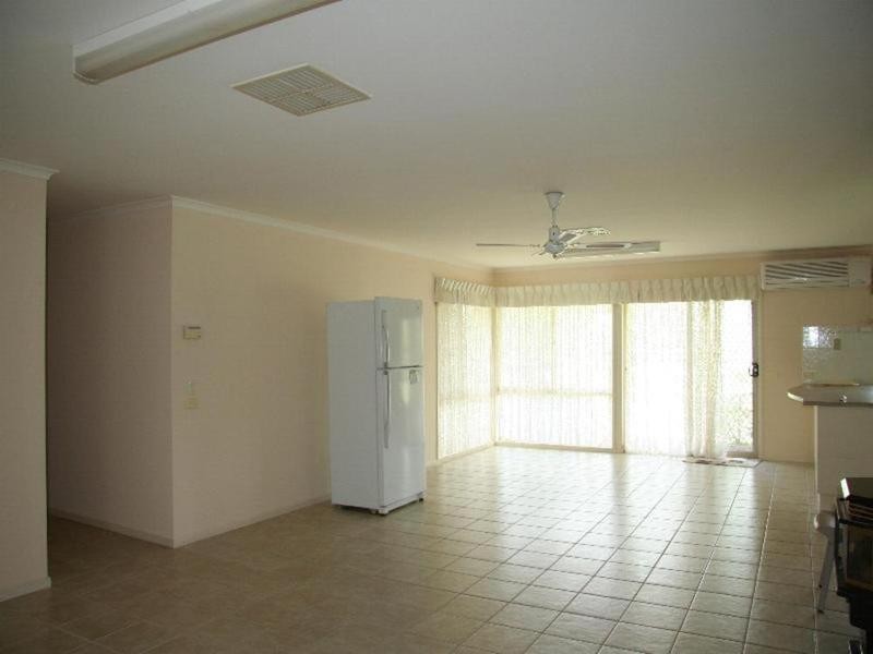 10 Regina Avenue, Cabarita VIC 3505