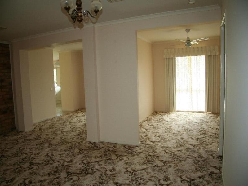 10 Regina Avenue, Cabarita VIC 3505