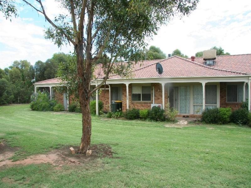 10 Regina Avenue, Cabarita VIC 3505