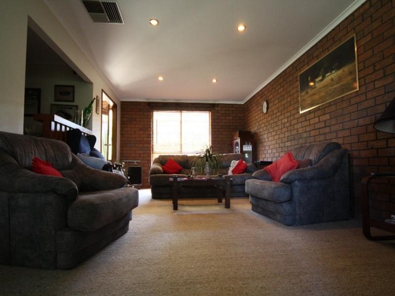 5 Wood Street, Gol Gol NSW 2738