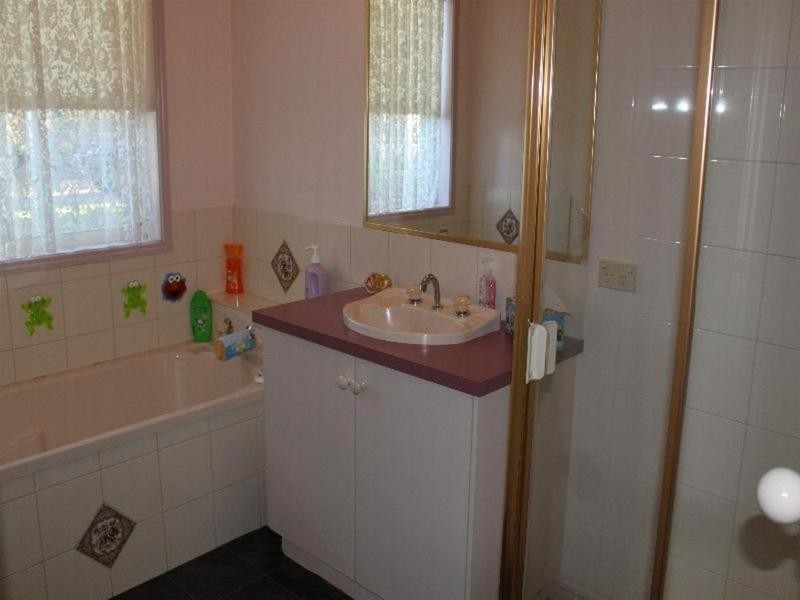 14 Regina Avenue, Mildura VIC 3500