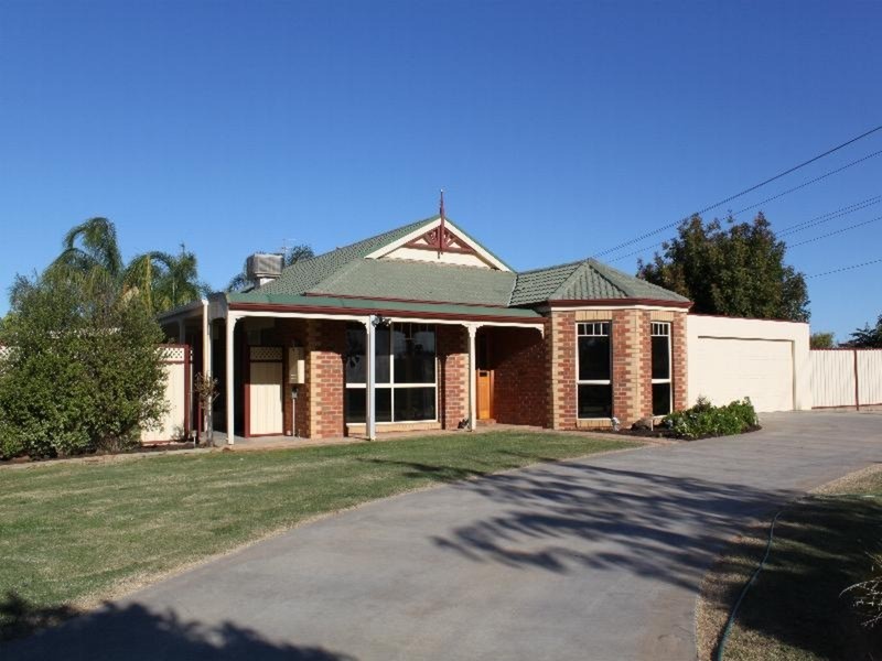 14 Regina Avenue, Mildura VIC 3500