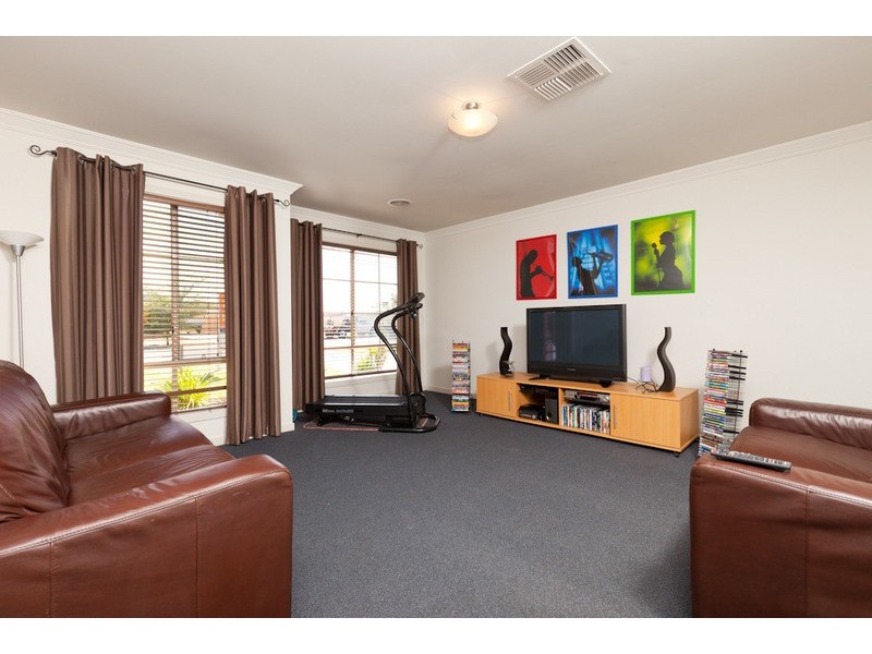 4 Darlington Parade, Mildura VIC 3500