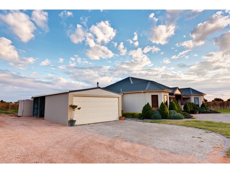 61 Seventh Street, Merbein South VIC 3505