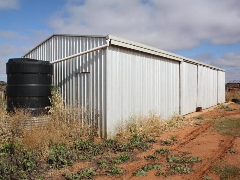 137 Honour Avenue, Merbein West VIC 3505