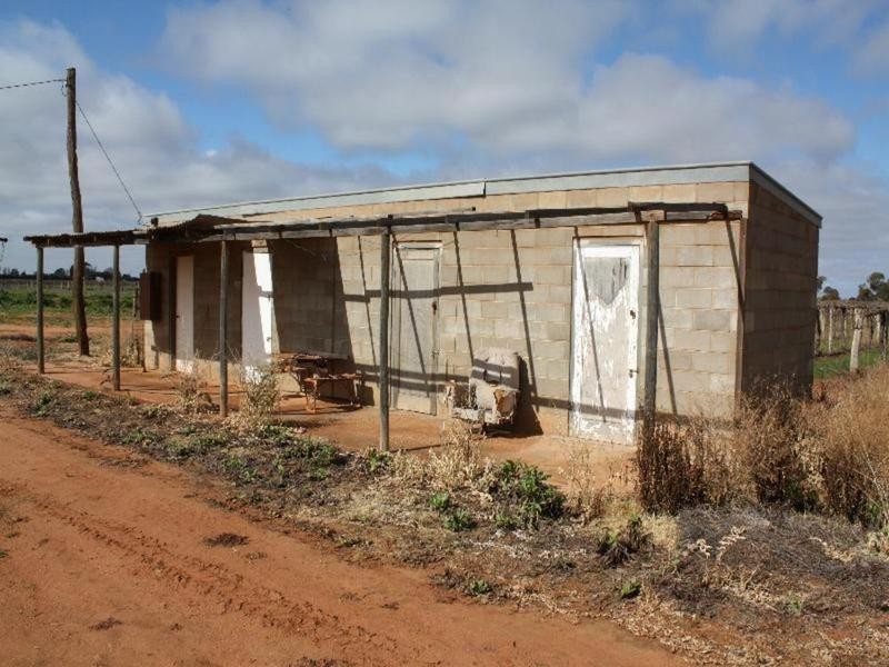 137 Honour Avenue, Merbein West VIC 3505