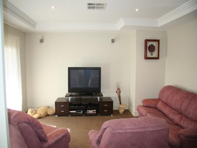 7 Sotiri Court, Mildura VIC 3500