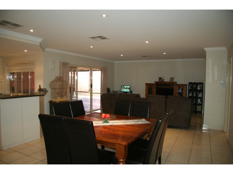 7 Sotiri Court, Mildura VIC 3500