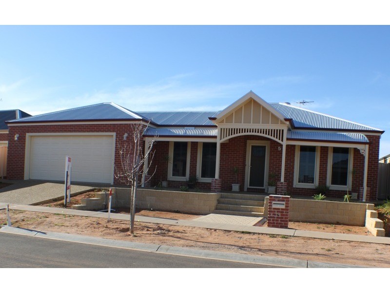 5 Christian Court, Mildura VIC 3500