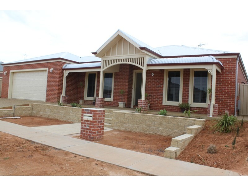 5 Christian Court, Mildura VIC 3500