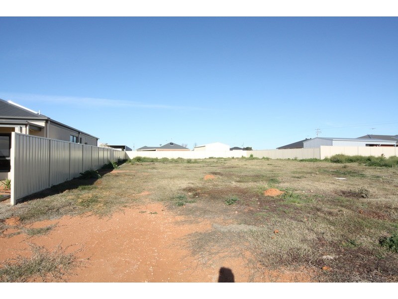 82 Pitman Avenue, Buronga NSW 2739