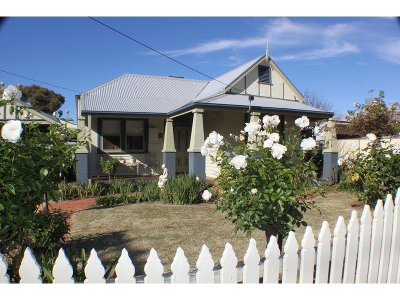 8 Sarnia Avenue, Mildura VIC 3500
