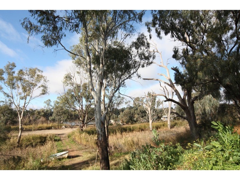 87 Billabong Road, Nichols Point VIC 3501