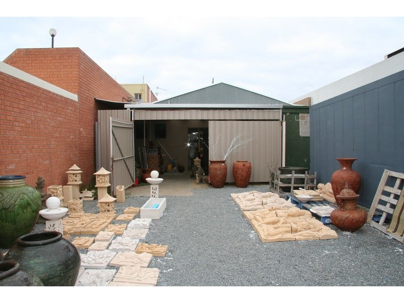 77 Lime Avenue, Mildura VIC 3500